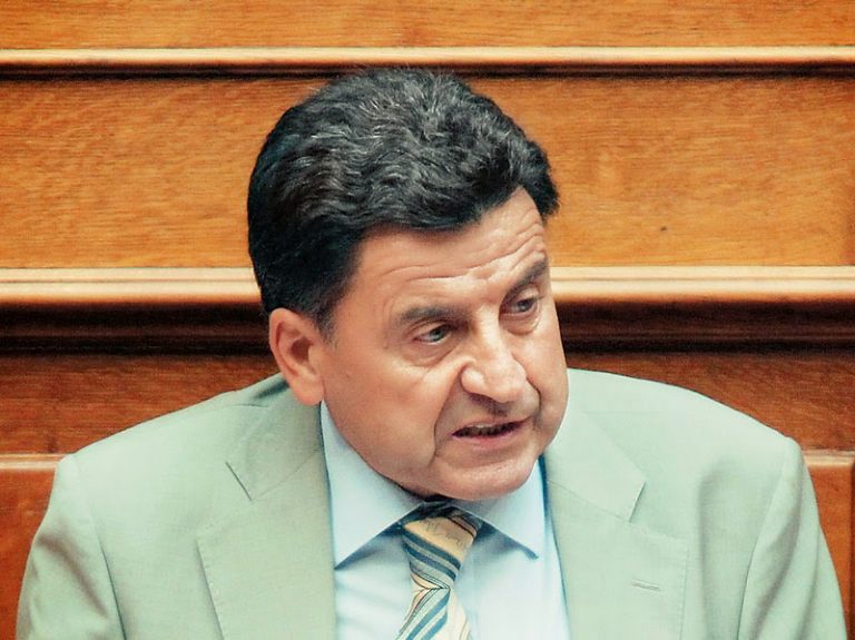 «Καθυστέρηση στην έκδοση απόφασης για τους όρους και τις προϋποθέσεις εγκατάστασης μικρών ανεμογεννητριών».