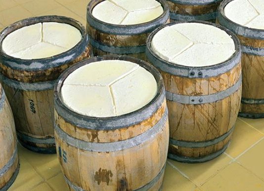 Έκτατη γενική συνέλευση των κτηνοτρόφων στον Τύρναβο με αποκλειστικό θέμα τη φέτα