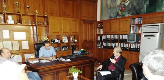 Συνεργασία Παπαστεργίου και μελών του ΔΣ της Περιφερειακής Ομοσπονδίας Ατόμων με Αναπηρία Θεσσαλίας