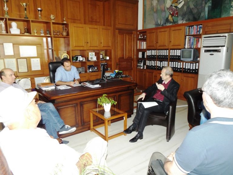 Συνεργασία Παπαστεργίου και μελών του ΔΣ της Περιφερειακής Ομοσπονδίας Ατόμων με Αναπηρία Θεσσαλίας