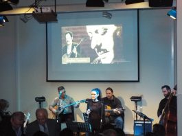 Κοσμοσυρροή και μελωδίες του Τσιτσάνη σε αφιέρωμα που διοργάνωσε το Μουσείο Τσιτσάνη